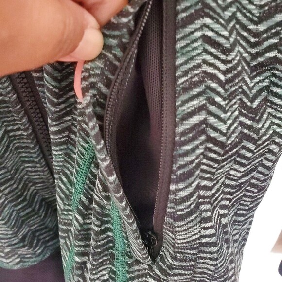 Lululemon Athletica Daily Practice Green Chevron Hooded Full Zip Jacket 10 - Picture 4 of 12